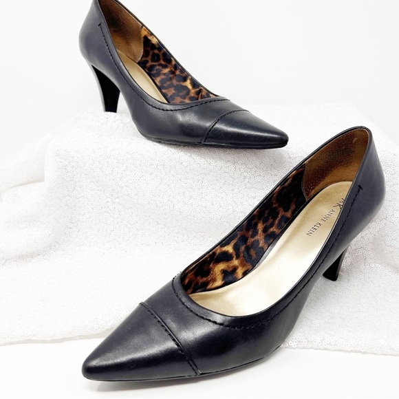 Anne Klein lflex black Lointed  toes leather heels - Picture 2 of 10